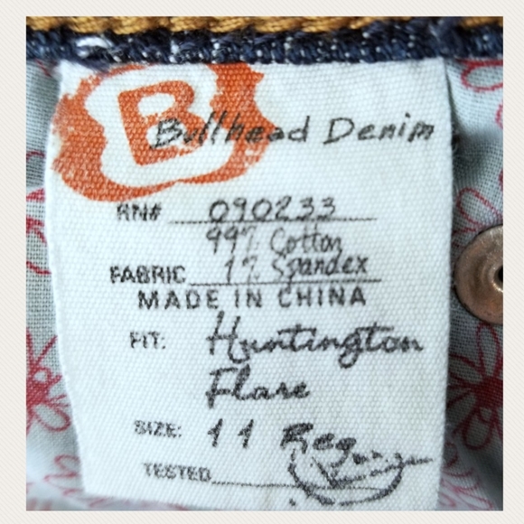 Sz 11 Bullhead Denim Dark Wash Flared Leg Jeans - Picture 5 of 9